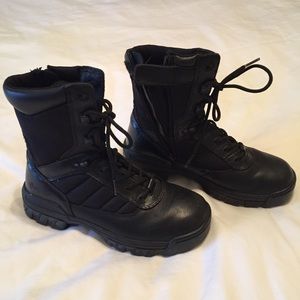 Women’s Bates work boots size 6 1/2 - side zipper